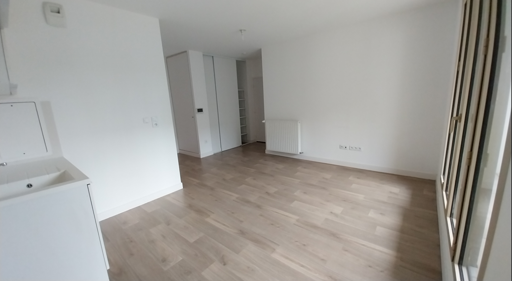 
																			2 pièces - 
																		3ème étage - 38m² - 656,14 € - Photo #4