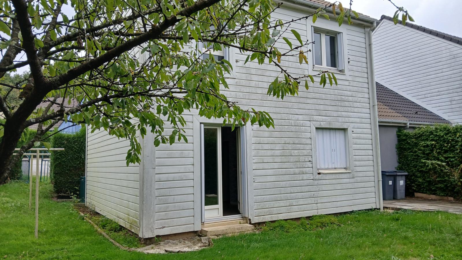 
																																							4 pièces - 
																																						RDC - 101m² - 129 000 € - Photo #1