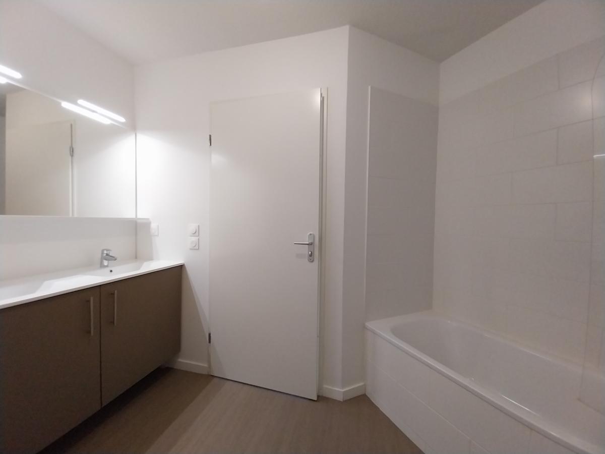 4 pièces - 3ème étage - 90m² - 1 029,90 € - Photo #6