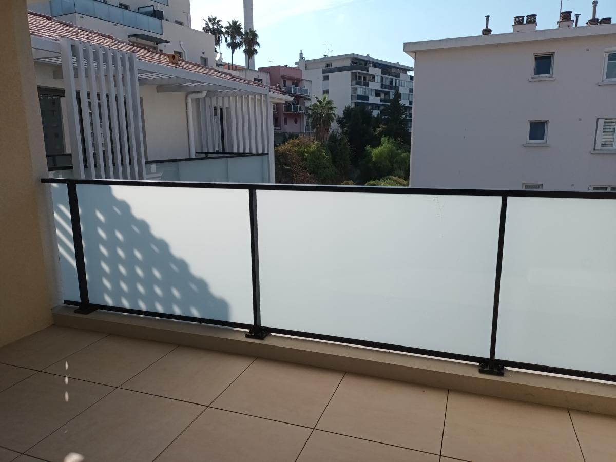 2 pièces - 3ème étage - 46m² - 922,85 € - Photo #2