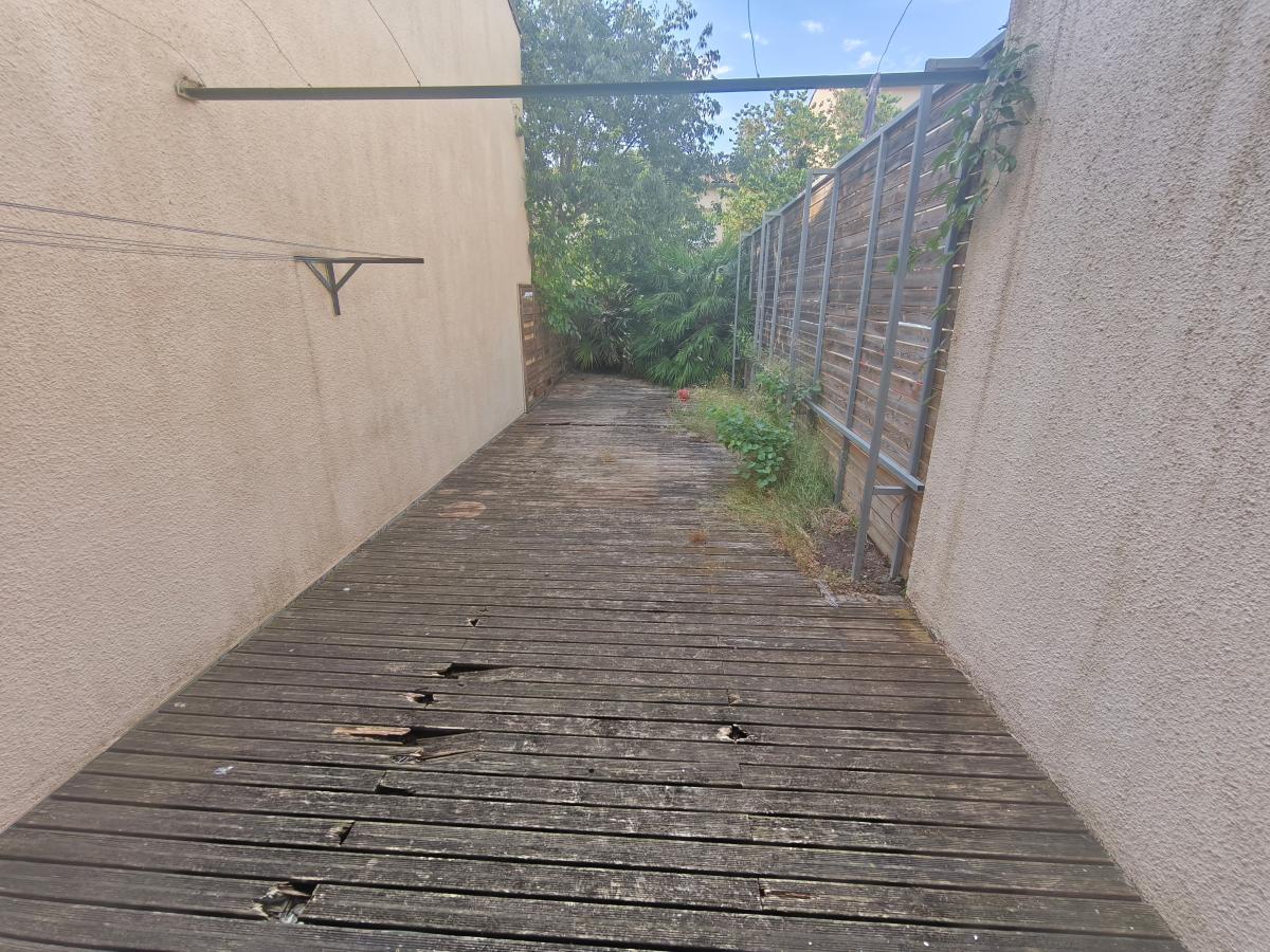 
																																							4 pièces - 
																																						RDC - 0m² - 165 000 € - Photo #7