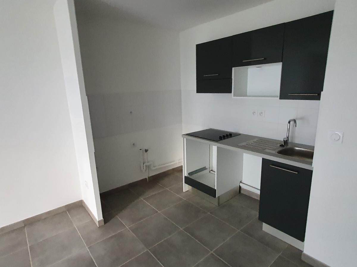 3 pièces - 1er étage - 62m² - 940,38 € - Photo #6