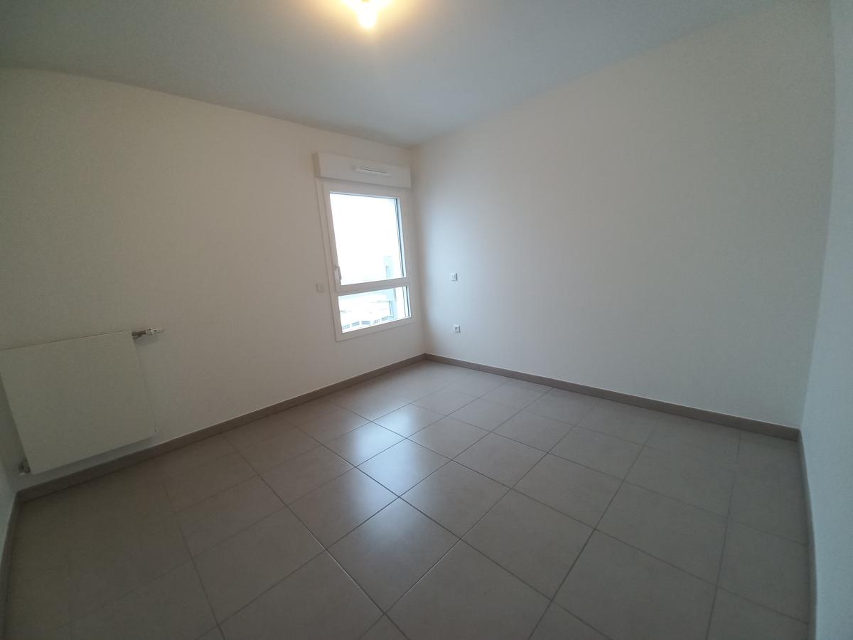 
																																							2 pièces - 
																																						7ème étage - 56m² - 954,71 € - Photo #1