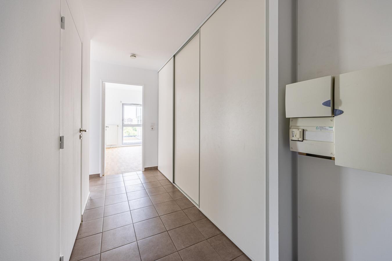 
																			3 pièces - 
																		6ème étage - 76m² - 1 749,00 € - Photo #4