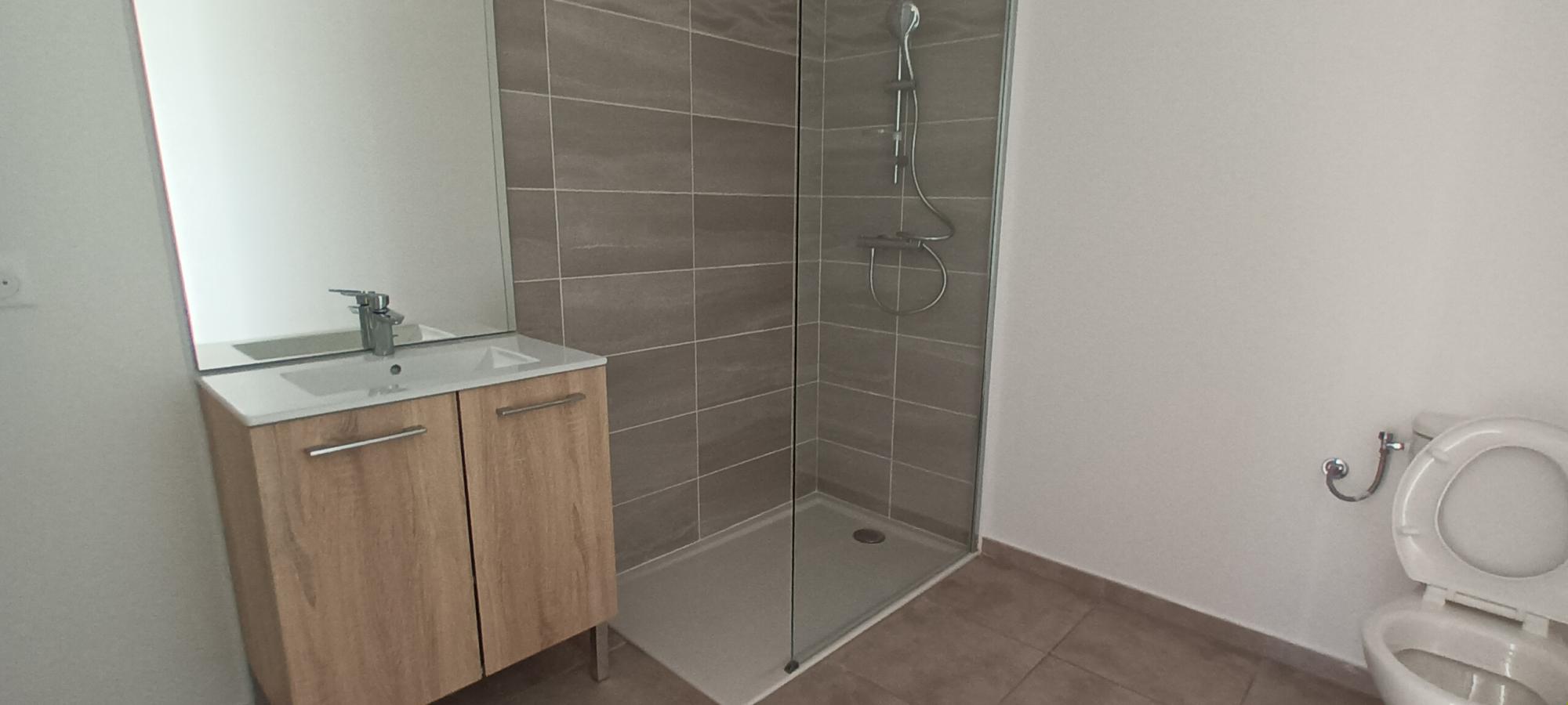 
																																							1 pièce - 
																																						RDC - 38m² - 541,96 € - Photo #6
