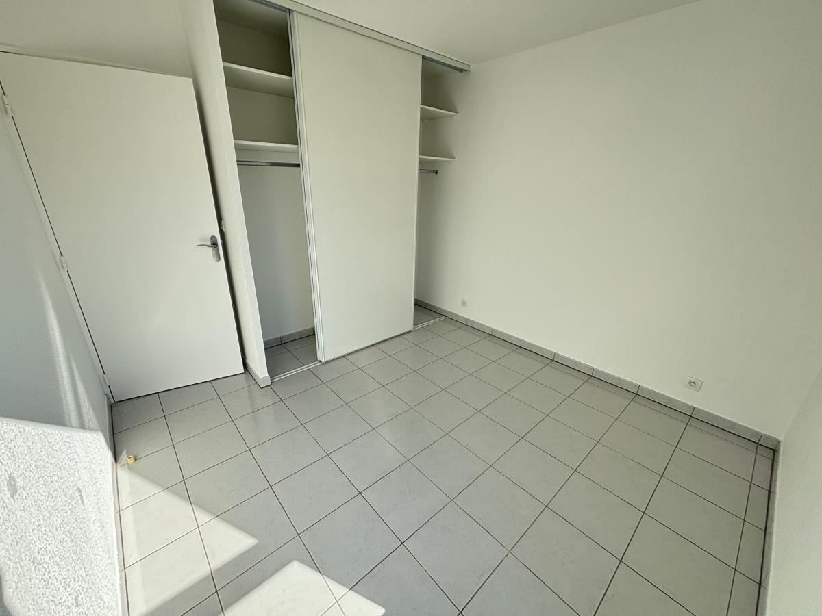 
																																							3 pièces - 
																																						4ème étage - 63m² - 736,33 € - Photo #4