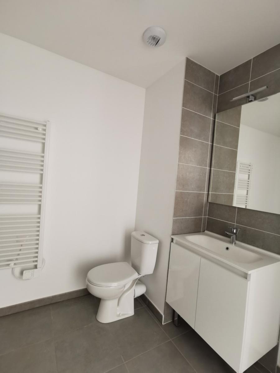 
																																							2 pièces - 
																																						1er étage - 39m² - 602,60 € - Photo #2
