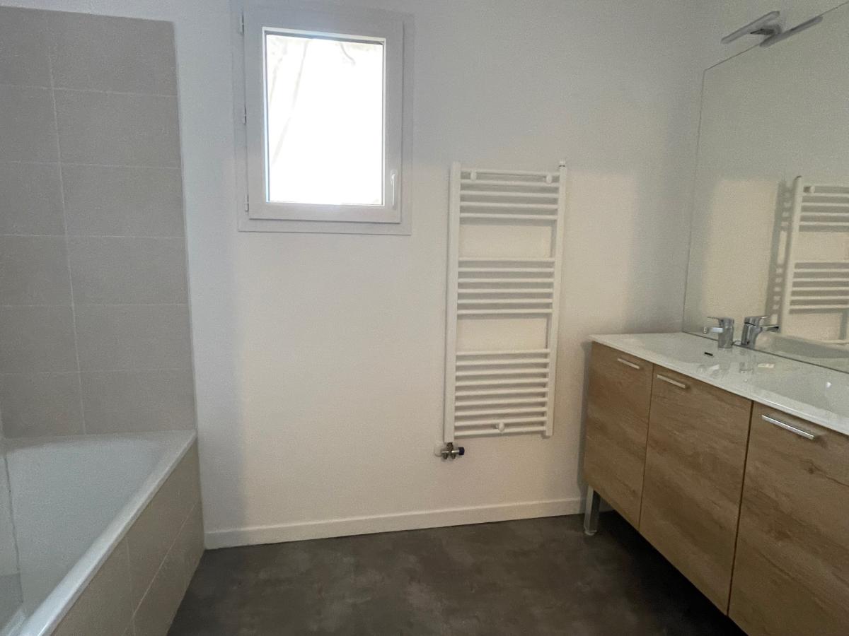 
																			4 pièces - 
																		2ème étage - 90m² - 1 376,74 € - Photo #1