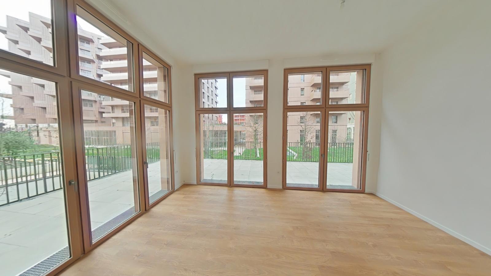 
																																							4 pièces - 
																																						RDC - 89m² - 1 799,17 € - Photo #1