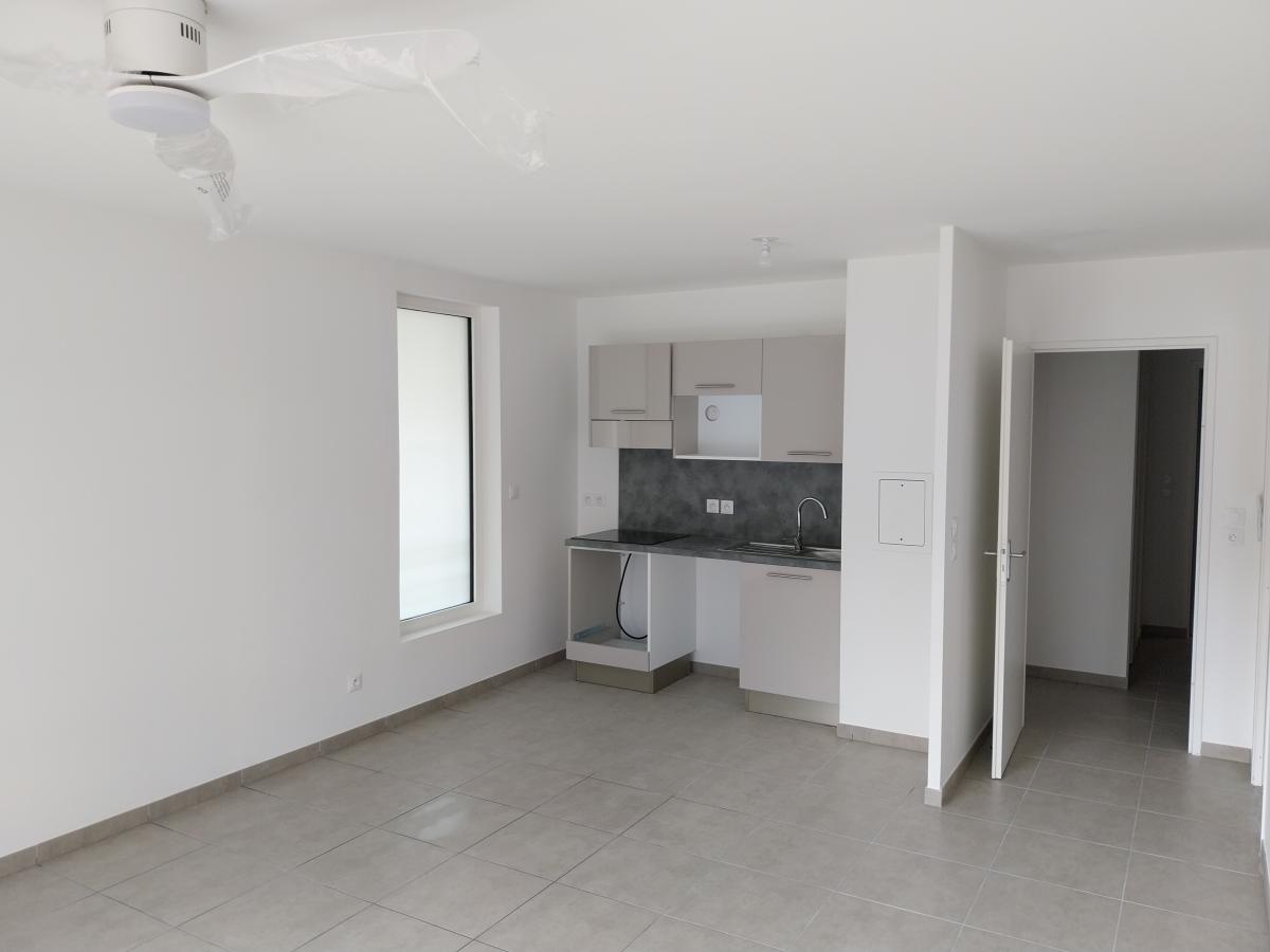 
																			3 pièces - 
																		RDC - 66m² - 985,18 € - Photo #1