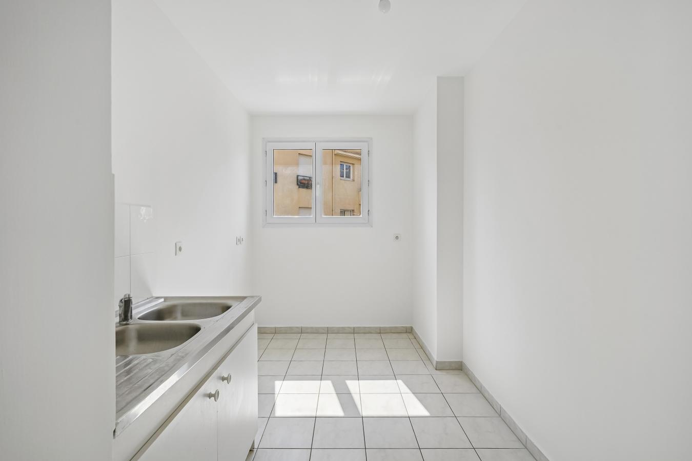 
																																							2 pièces - 
																																						3ème étage - 50m² - 338 400 € - Photo #4
