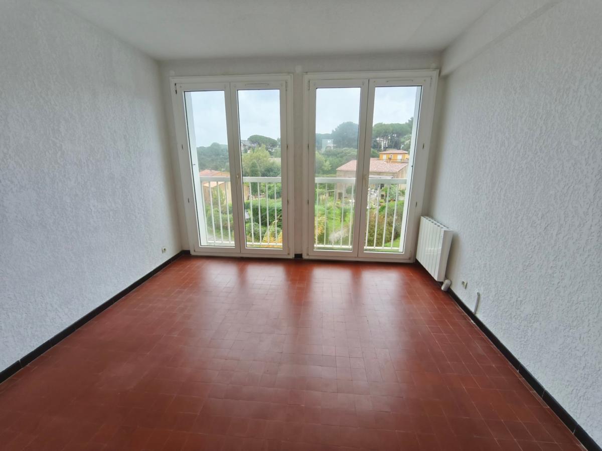 
																																							5 pièces - 
																																						1er étage - 81m² - 275 000 € - Photo #4