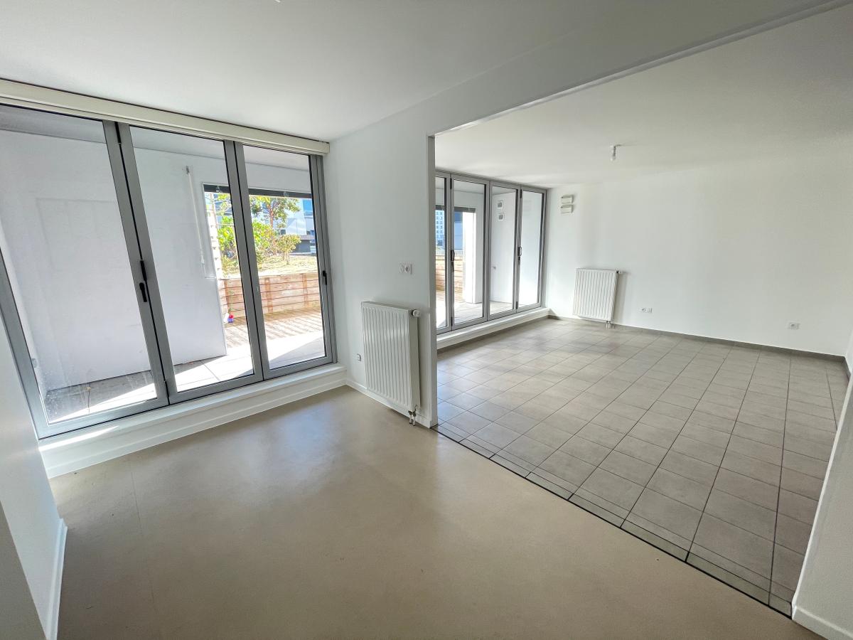 
																			5 pièces - 
																		1er étage - 92m² - 2 343,27 € - Photo #0