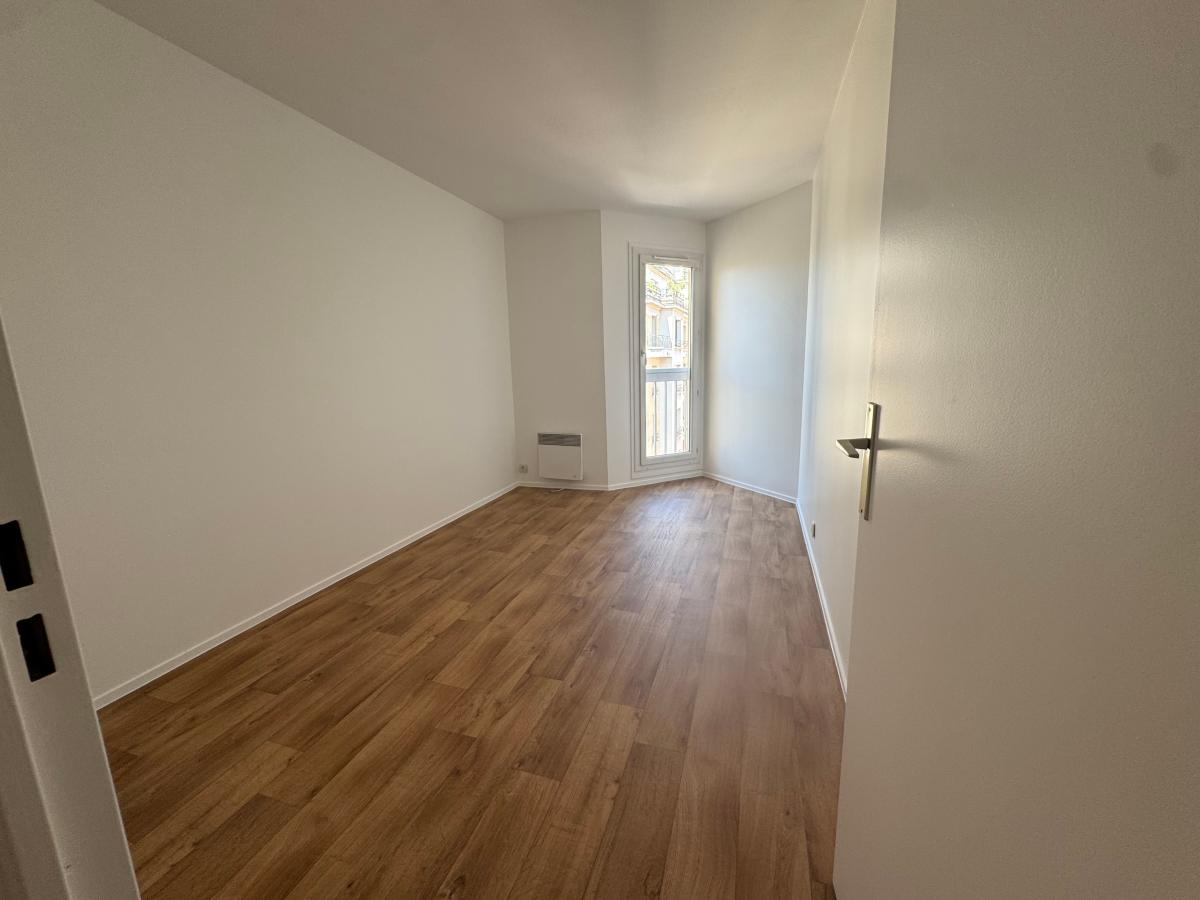 
																																							3 pièces - 
																																						5ème étage - 69m² - 586 500 € - Photo #4