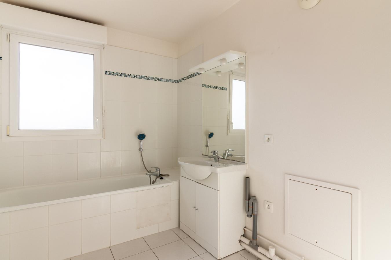 
																																							2 pièces - 
																																						3ème étage - 46m² - 689,56 € - Photo #4