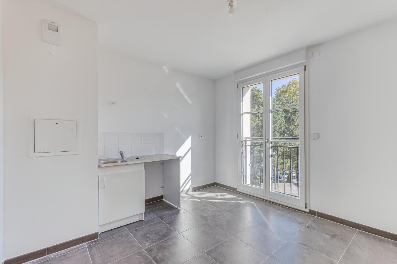 
																			4 pièces - 
																		1er étage - 86m² - 1 867,48 € - Photo #6