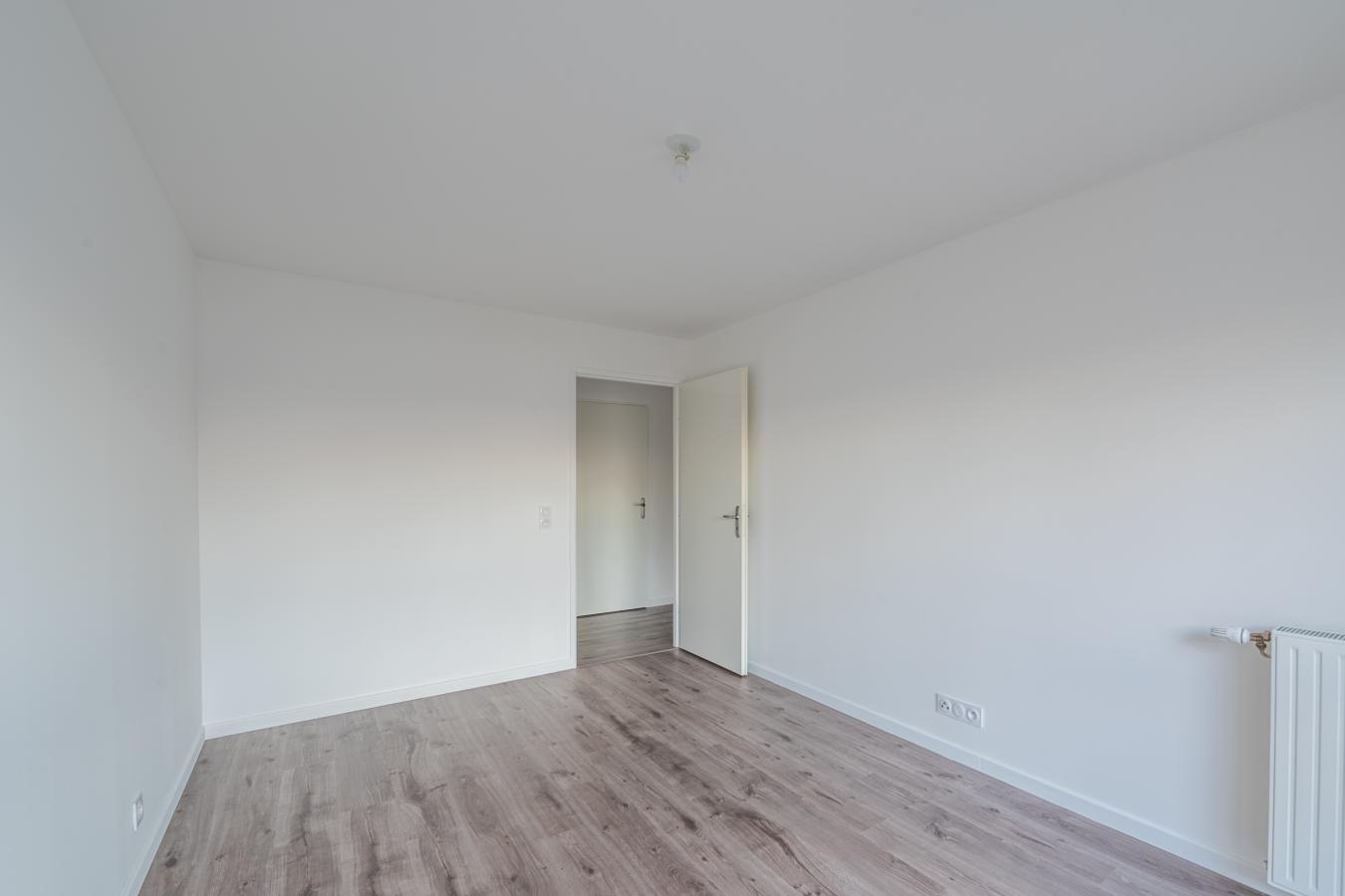 
																																							4 pièces - 
																																						4ème étage - 87m² - 1 424,97 € - Photo #4