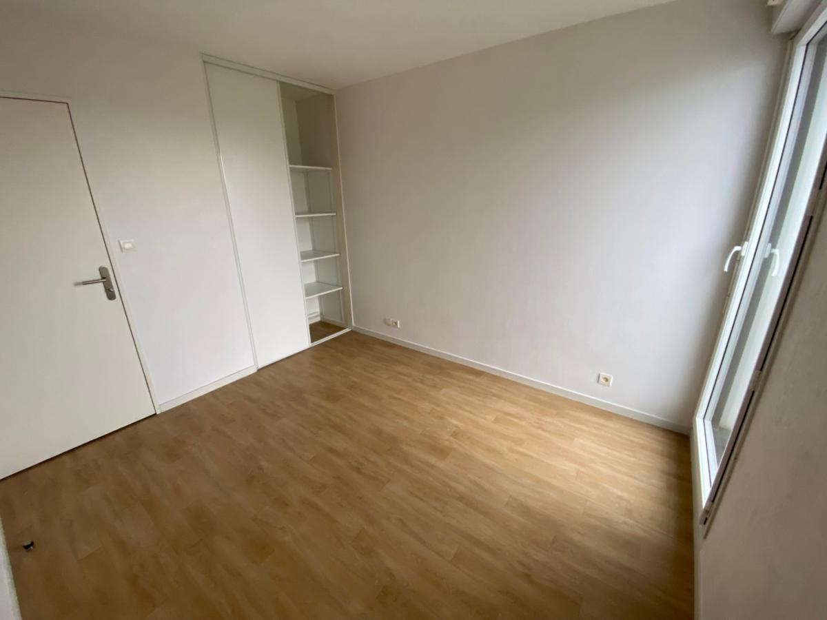 
																			3 pièces - 
																		2ème étage - 70m² - 716,54 € - Photo #6