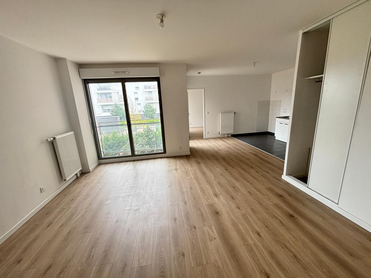 2 pièces - 1er étage - 53m² - 1 166,22 € - Photo #1