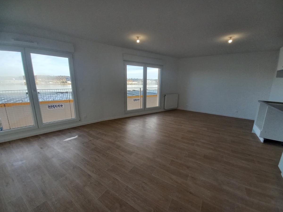 2 pièces - 4ème étage - 43m² - 642,22 € - Photo #3