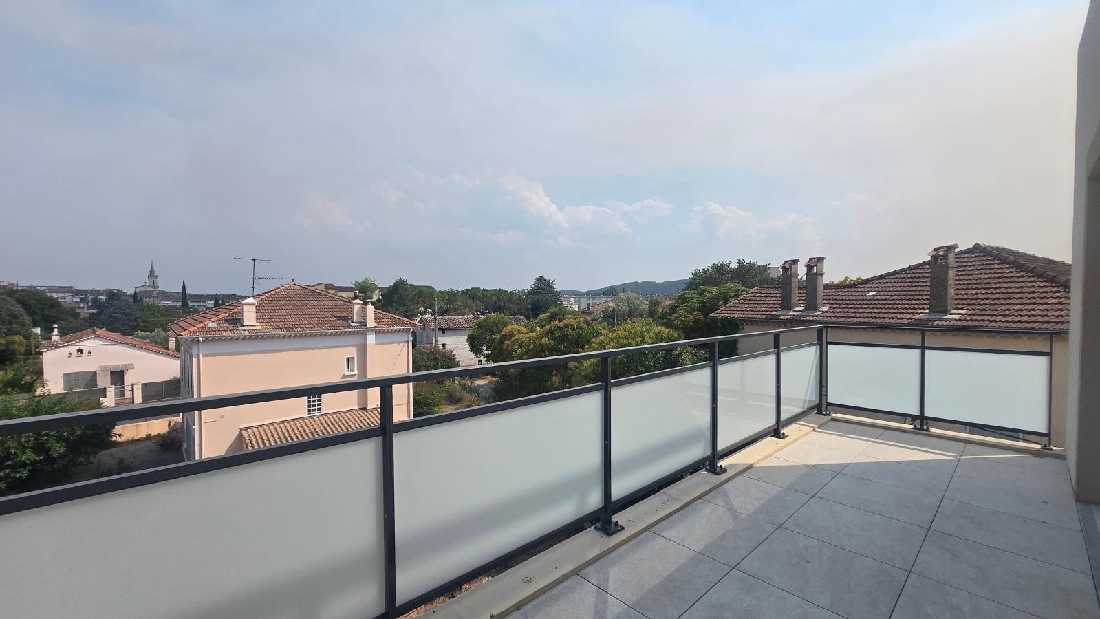 
																																							4 pièces - 
																																						2ème étage - 81m² - 1 127,08 € - Photo #2