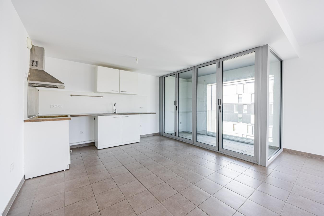 
																			3 pièces - 
																		6ème étage - 76m² - 1 749,00 € - Photo #0