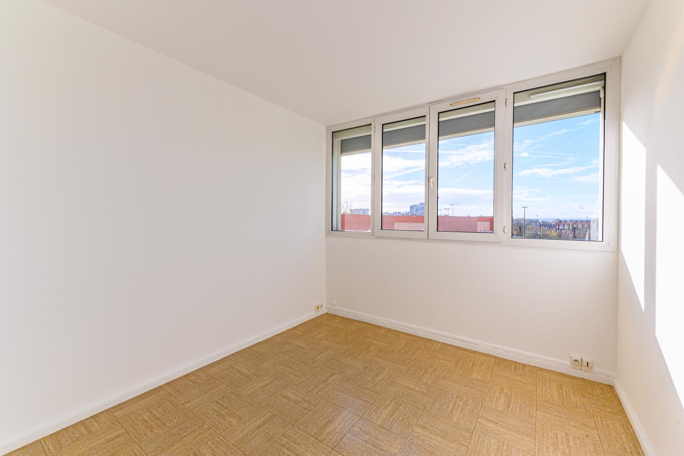 
																																							4 pièces - 
																																						3ème étage - 69m² - 1 245,33 € - Photo #5
