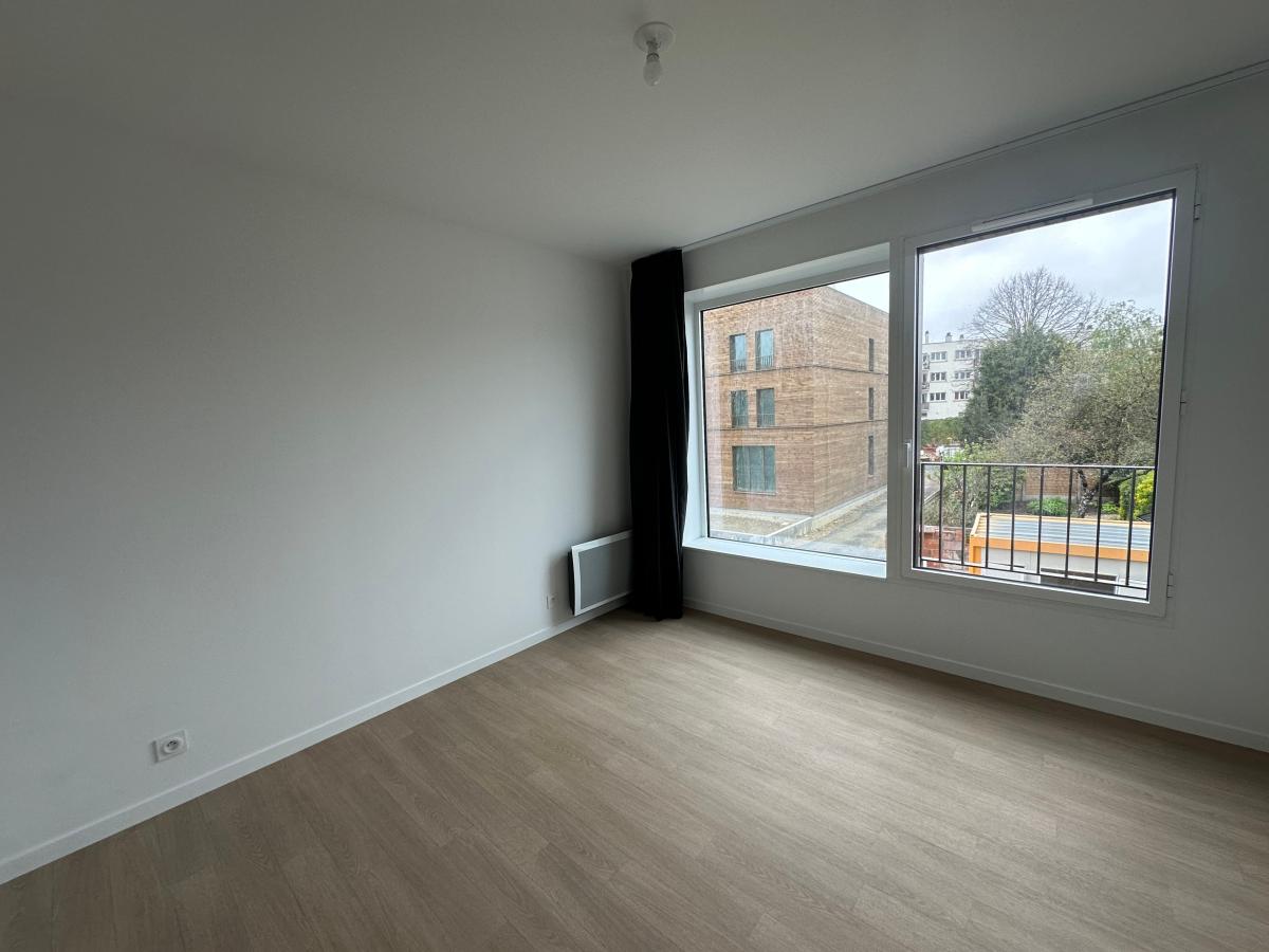 
																			2 pièces - 
																		1er étage - 45m² - 676,84 € - Photo #5