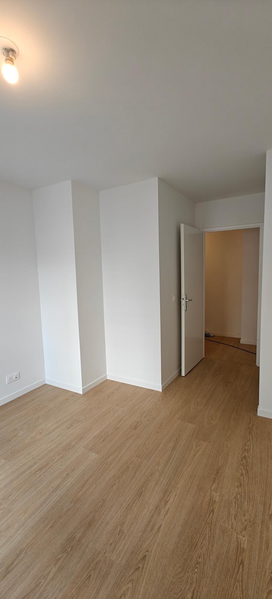 
																																							2 pièces - 
																																						5ème étage - 43m² - 1 209,31 € - Photo #3