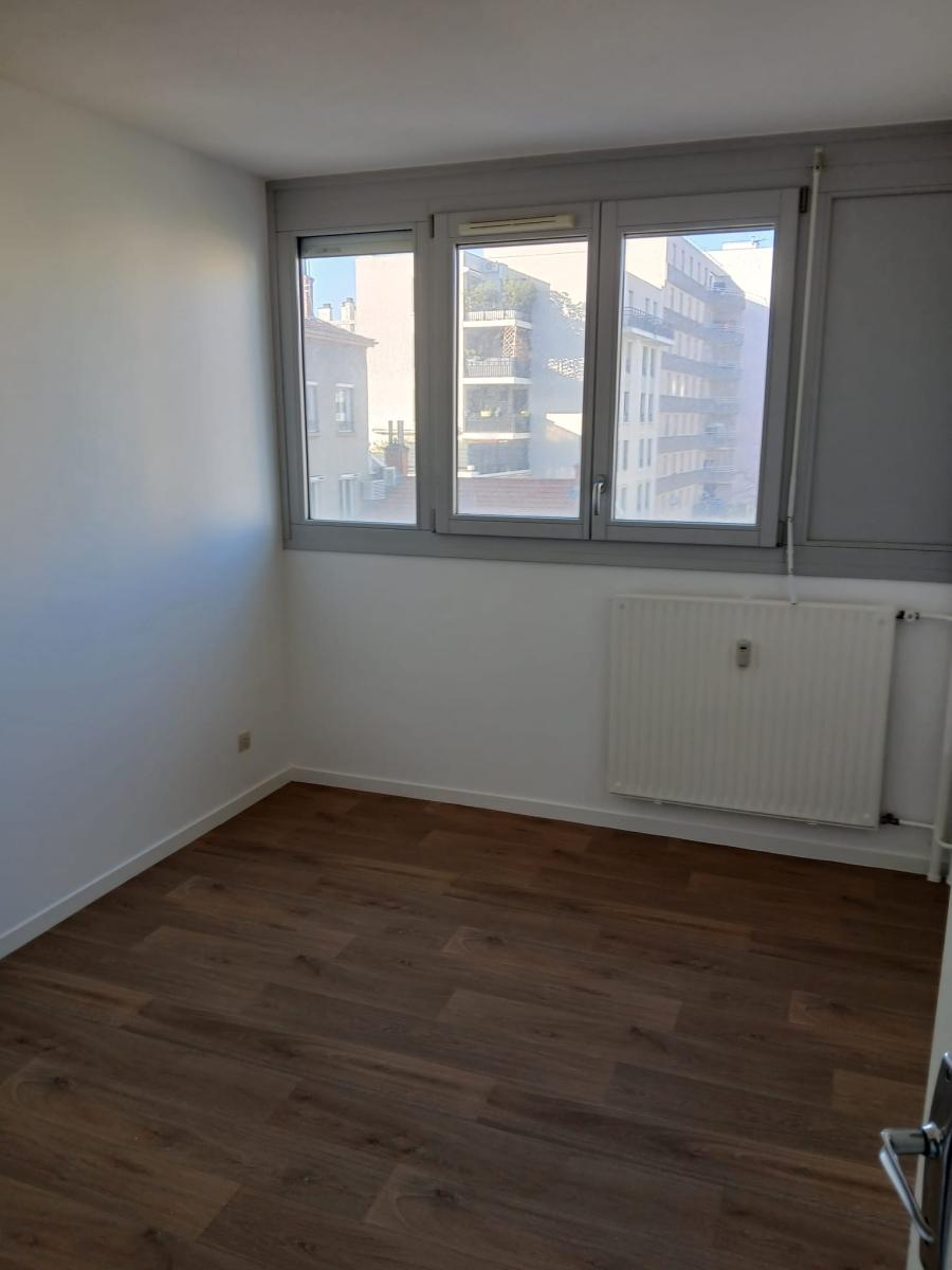 
																			3 pièces - 
																		3ème étage - 76m² - 1 097,64 € - Photo #5