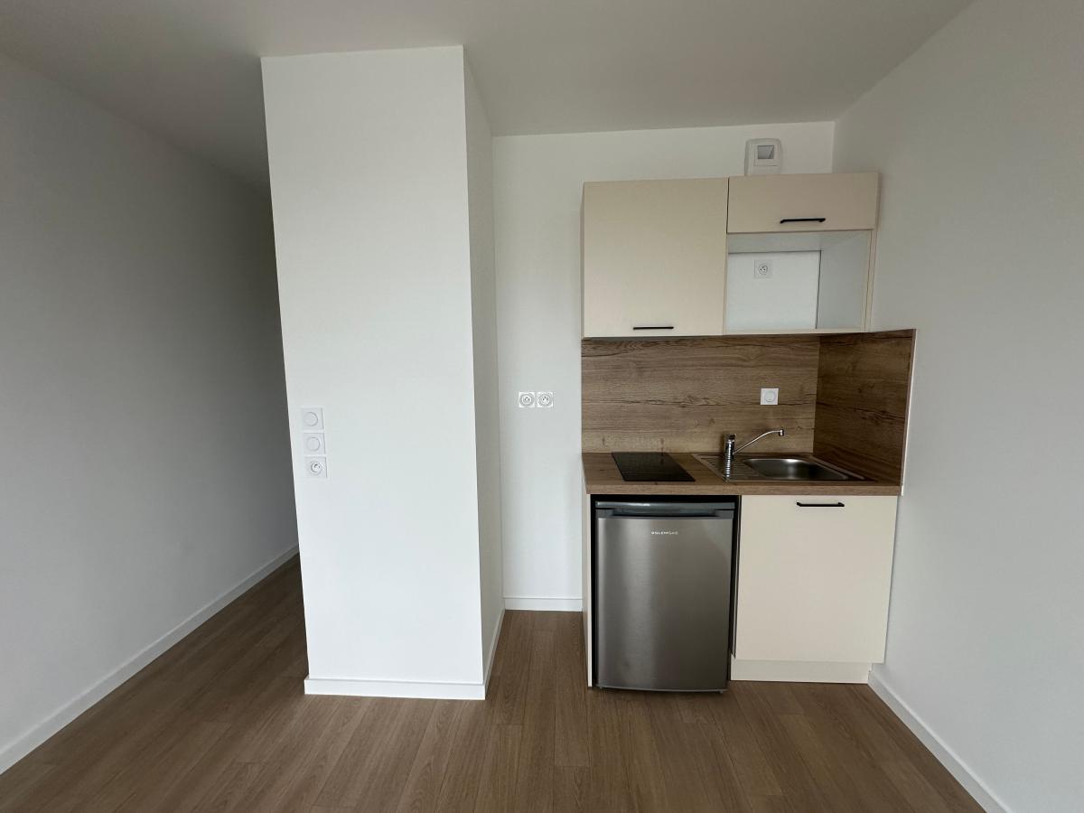 1 pièce - 3ème étage - 27m² - 458,54 € - Photo #2