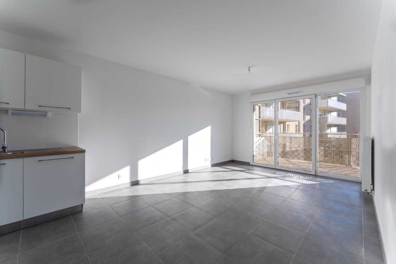 
																																							3 pièces - 
																																						1er étage - 60m² - 663,32 € - Photo #2