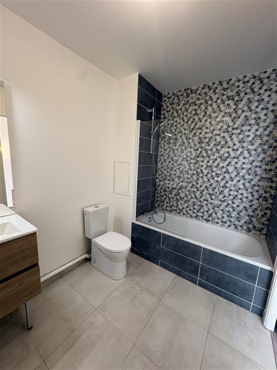 5 pièces - 1er étage - 93m² photo 7