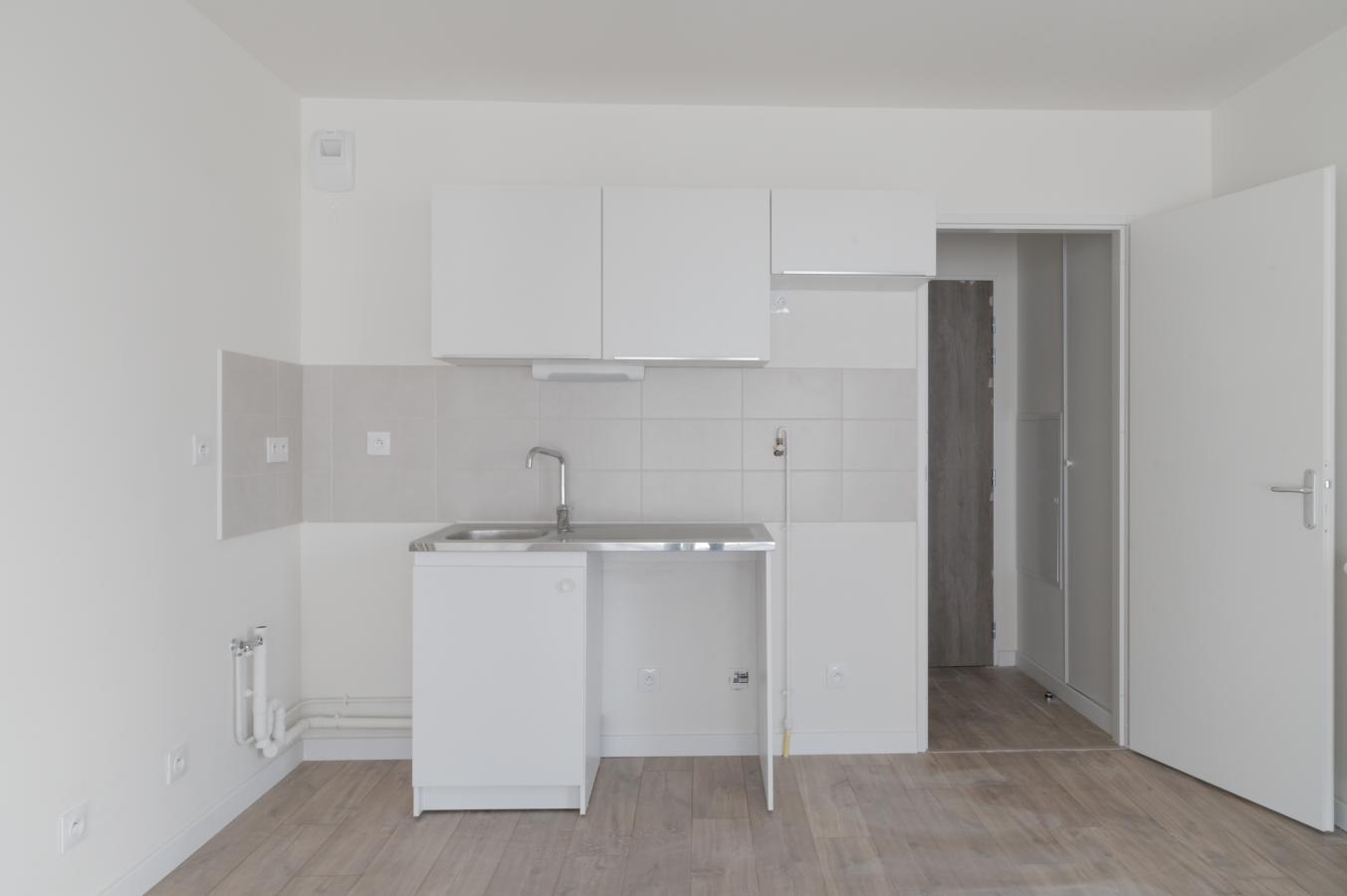
																																							2 pièces - 
																																						RDC - 49m² - 638,41 € - Photo #3