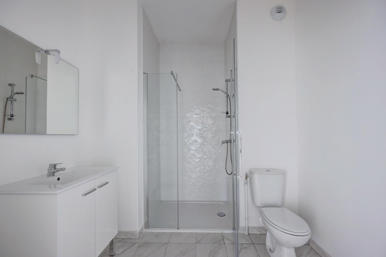 
																																							3 pièces - 
																																						RDC - 71m² - 908,77 € - Photo #4