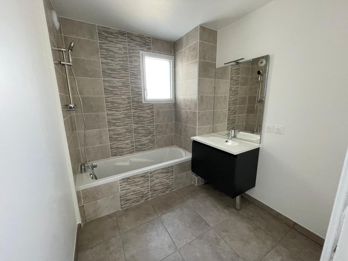 
																																							3 pièces - 
																																						4ème étage - 62m² - 890,23 € - Photo #3