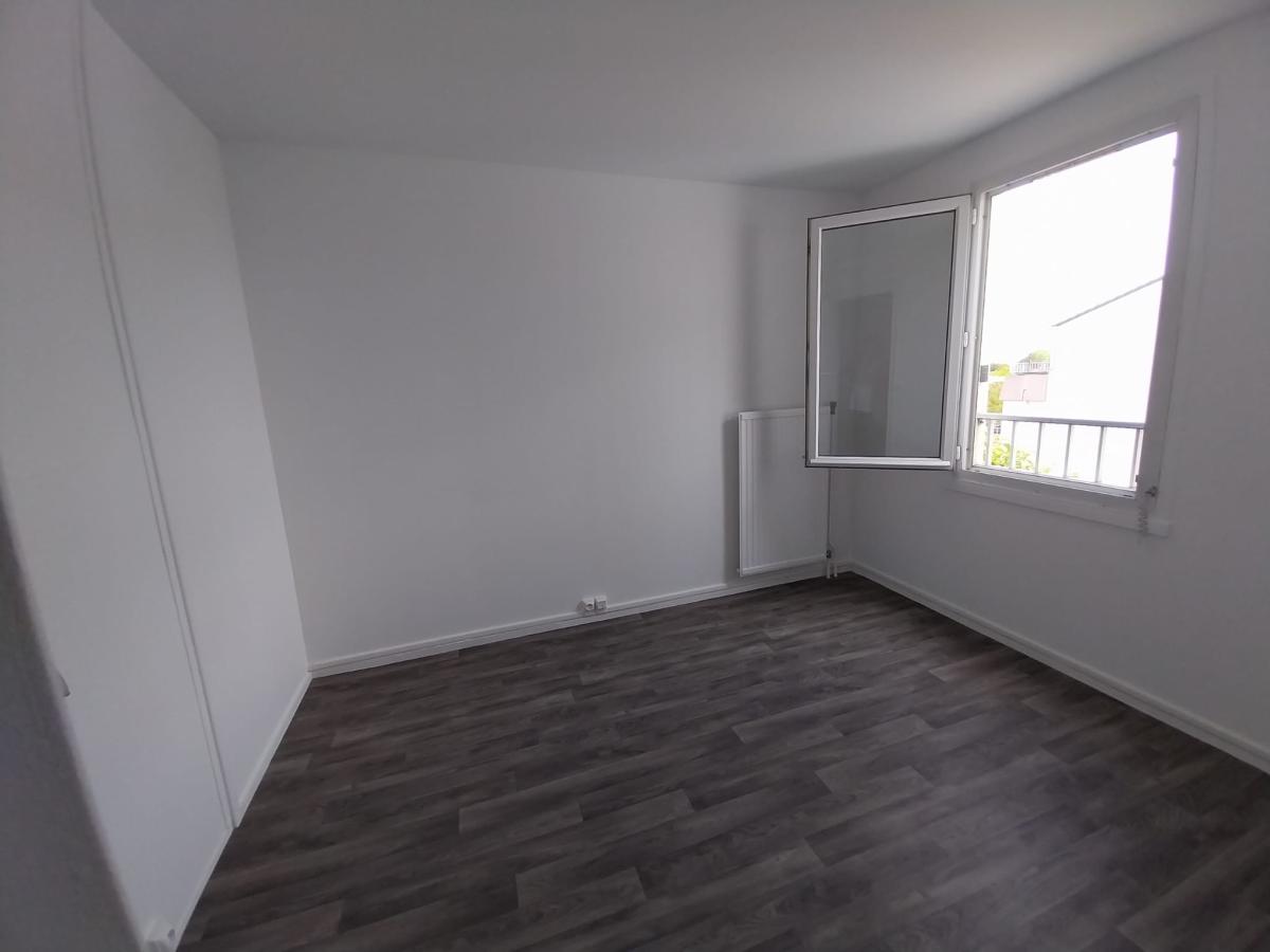 
																			3 pièces - 
																		4ème étage - 60m² - 132 000 € - Photo #4