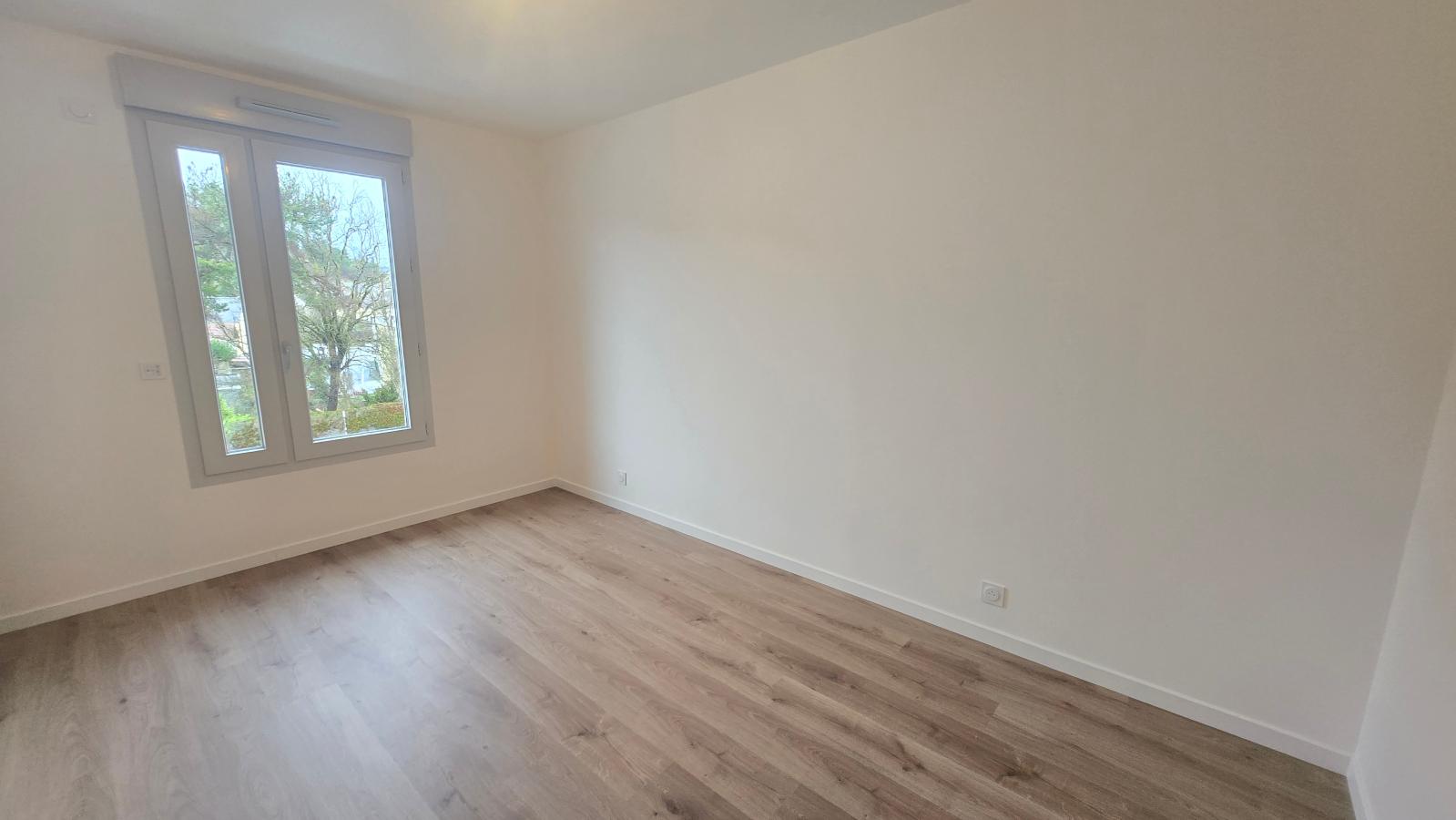 
																																							3 pièces - 
																																						3ème étage - 69m² - 1 189,84 € - Photo #5