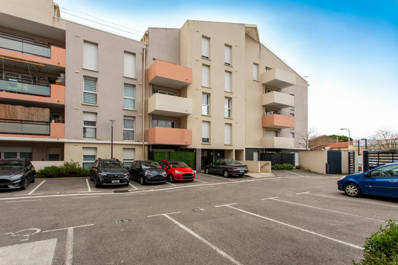 
																																							1 pièce - 
																																						4ème étage - 26m² - 428,32 € - Photo #1