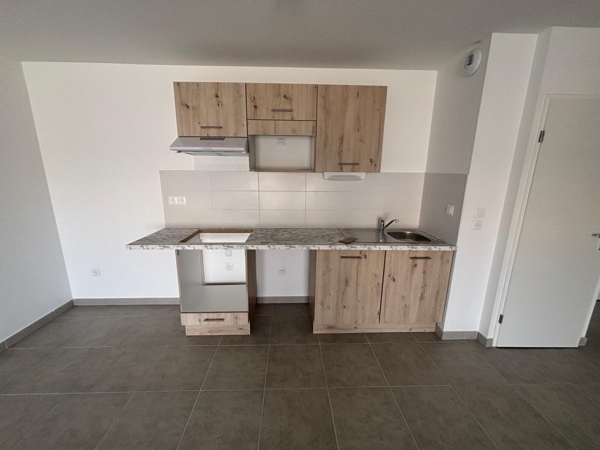 
																																							4 pièces - 
																																						1er étage - 82m² - 947,37 € - Photo #3