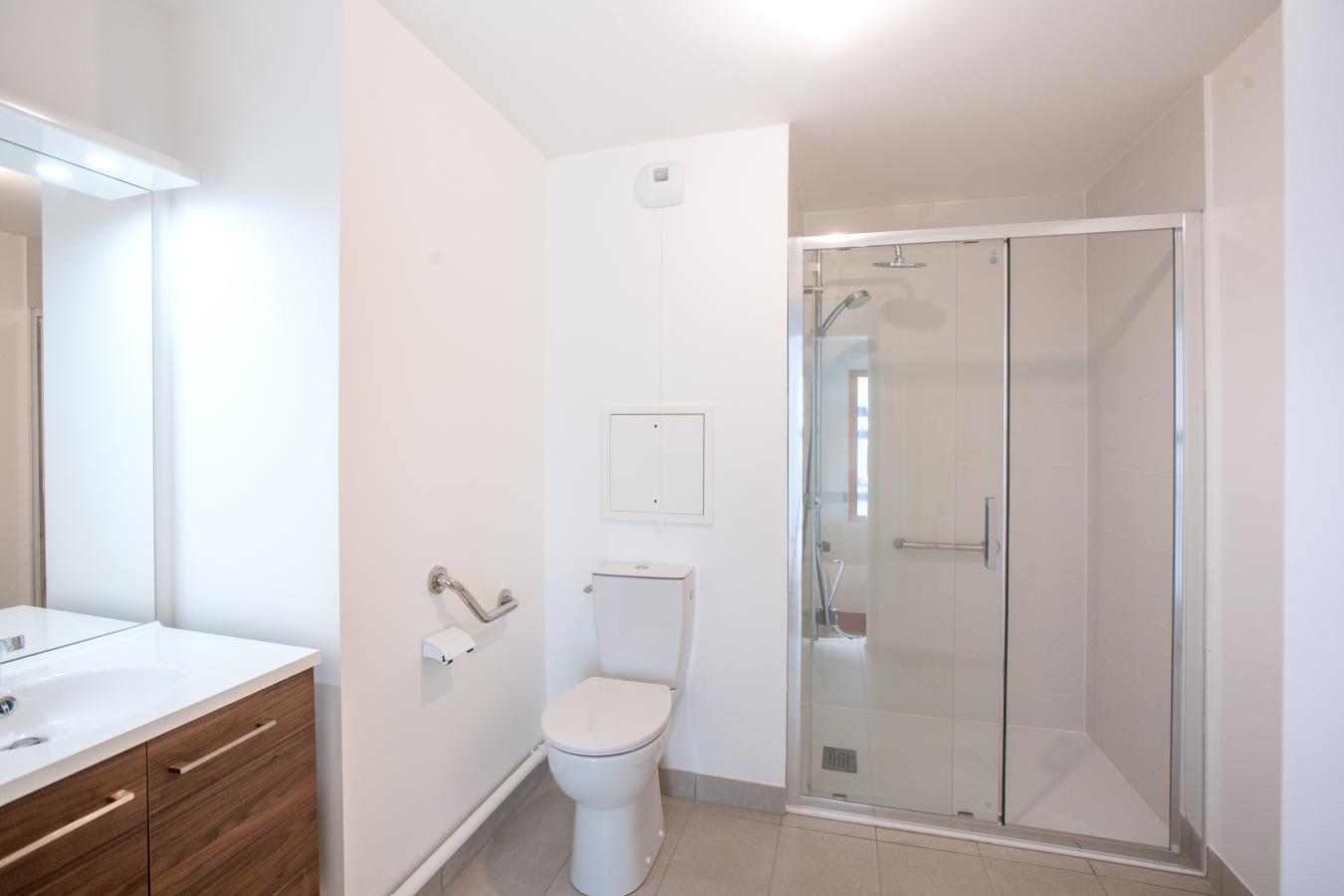 
																																							4 pièces - 
																																						4ème étage - 87m² - 1 737,00 € - Photo #5