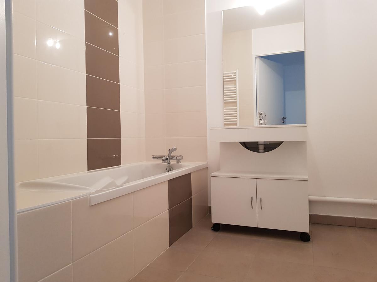 3 pièces - RDC - 63m² - 961,58 € - Photo #2