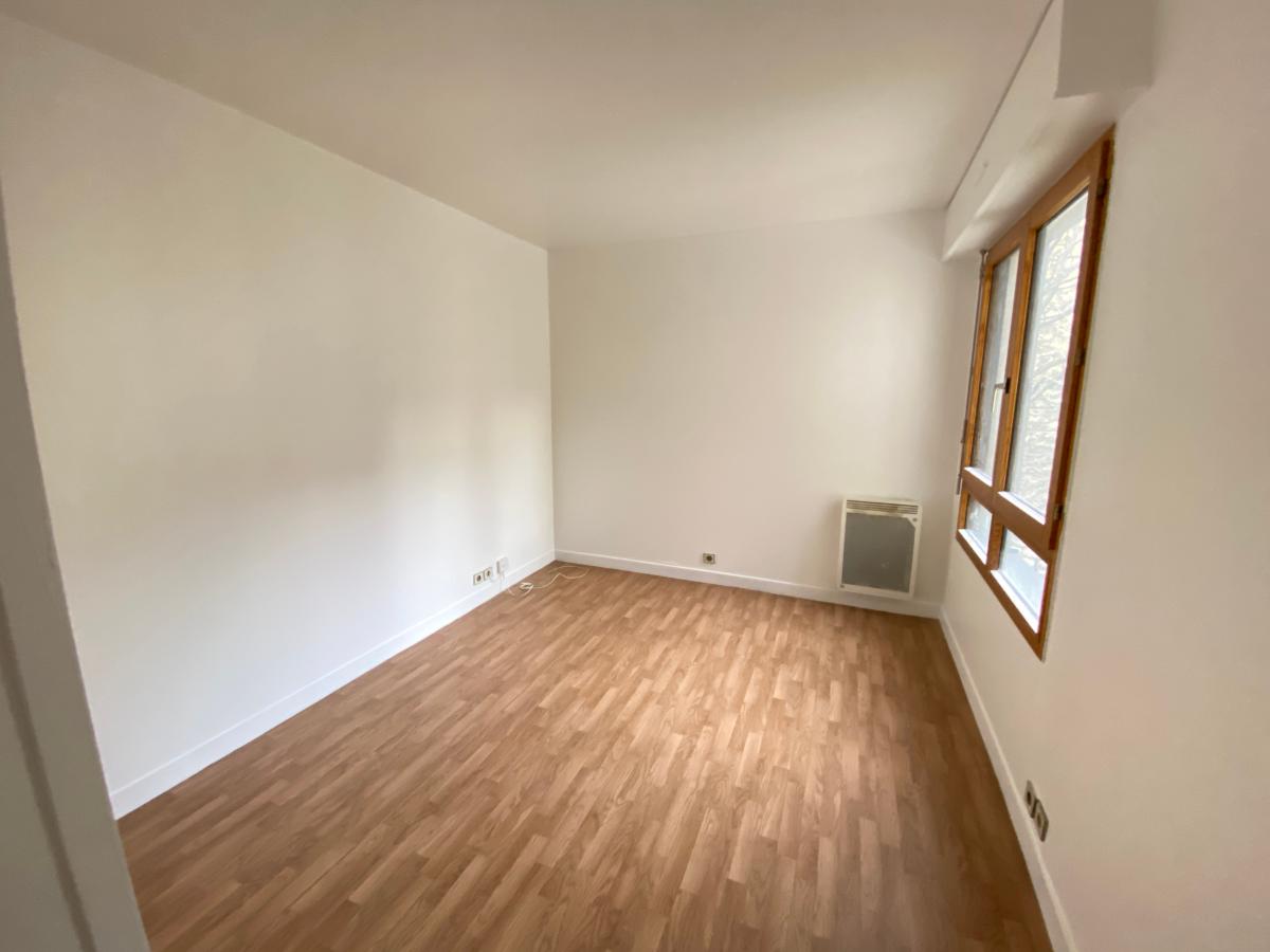 4 pièces - 3ème étage - 84m² - 1 954,73 € - Photo #0