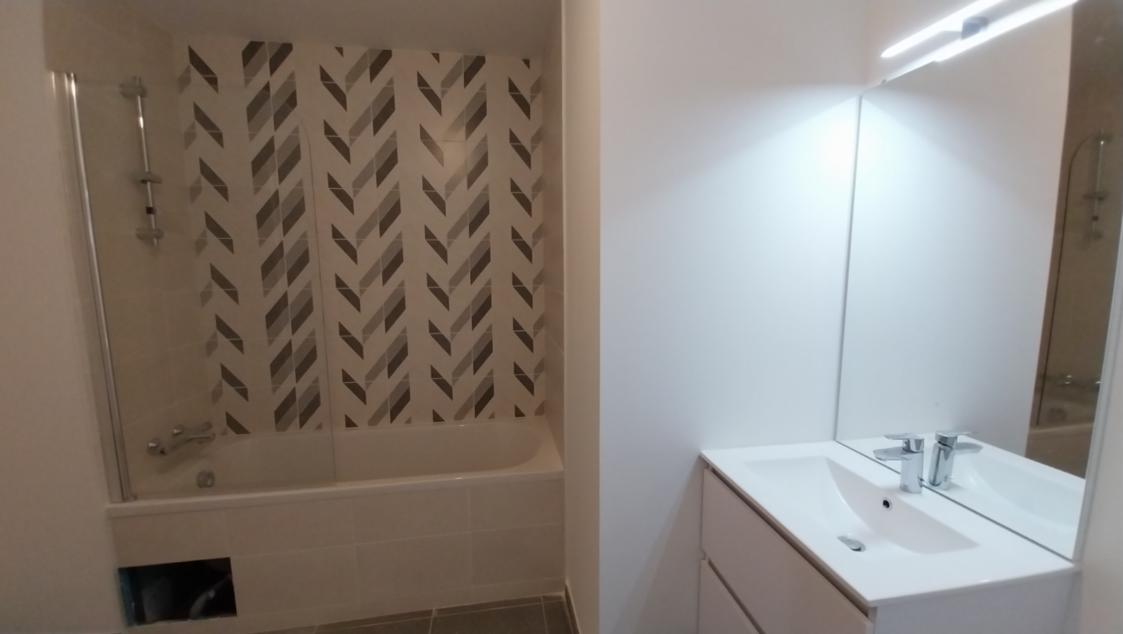 3 pièces - RDC - 62m² - 744,43 € - Photo #2