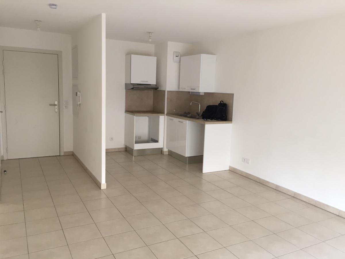 
																																							2 pièces - 
																																						1er étage - 45m² - 774,40 € - Photo #1