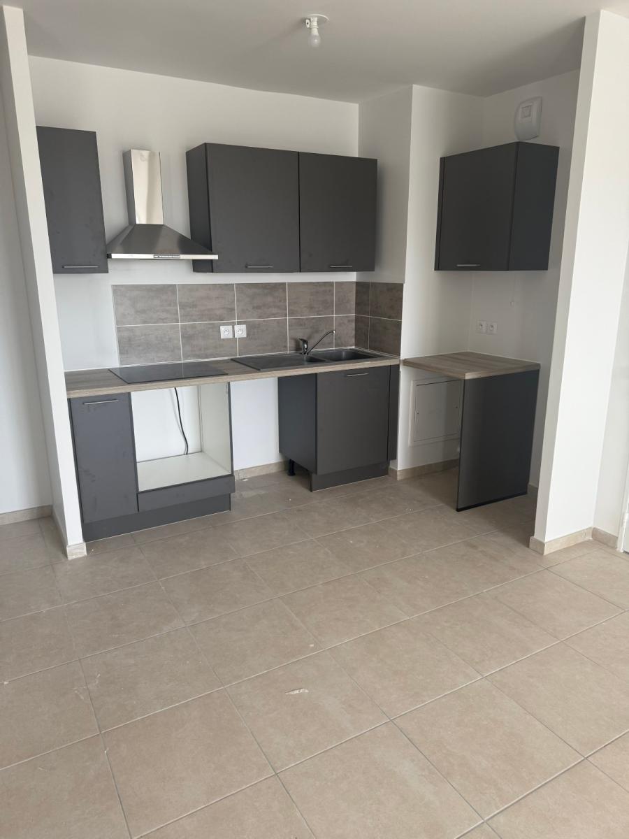 
																																							3 pièces - 
																																						7ème étage - 70m² - 1 143,85 € - Photo #3
