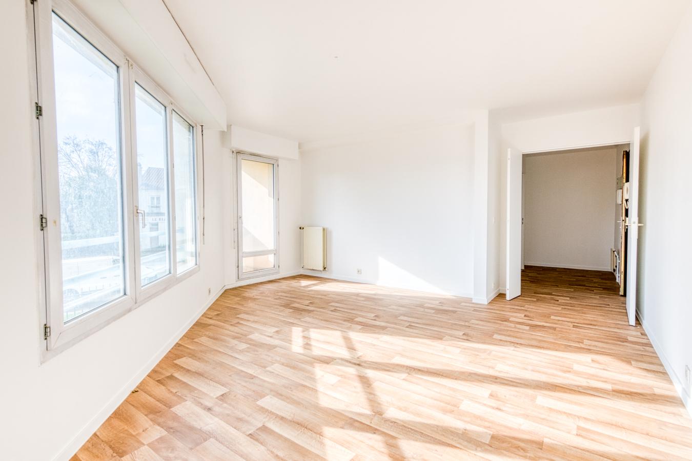 
																			4 pièces - 
																		1er étage - 82m² - 325 000 € - Photo #1