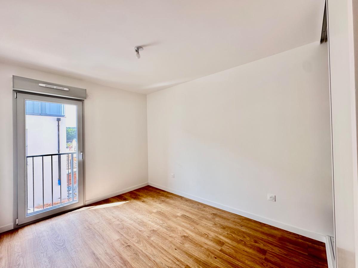 
																			4 pièces - 
																		2ème étage - 87m² - 1 752,47 € - Photo #4
