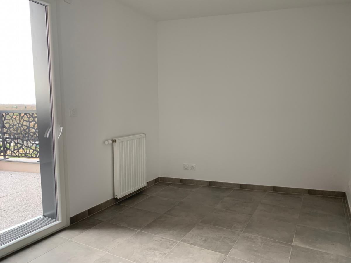 4 pièces - 6ème étage - 81m² - 1 062,96 € - Photo #5