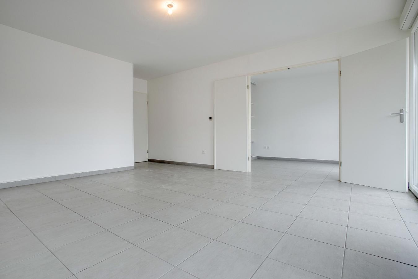 
																																							4 pièces - 
																																						RDC - 84m² - 1 079,86 € - Photo #3